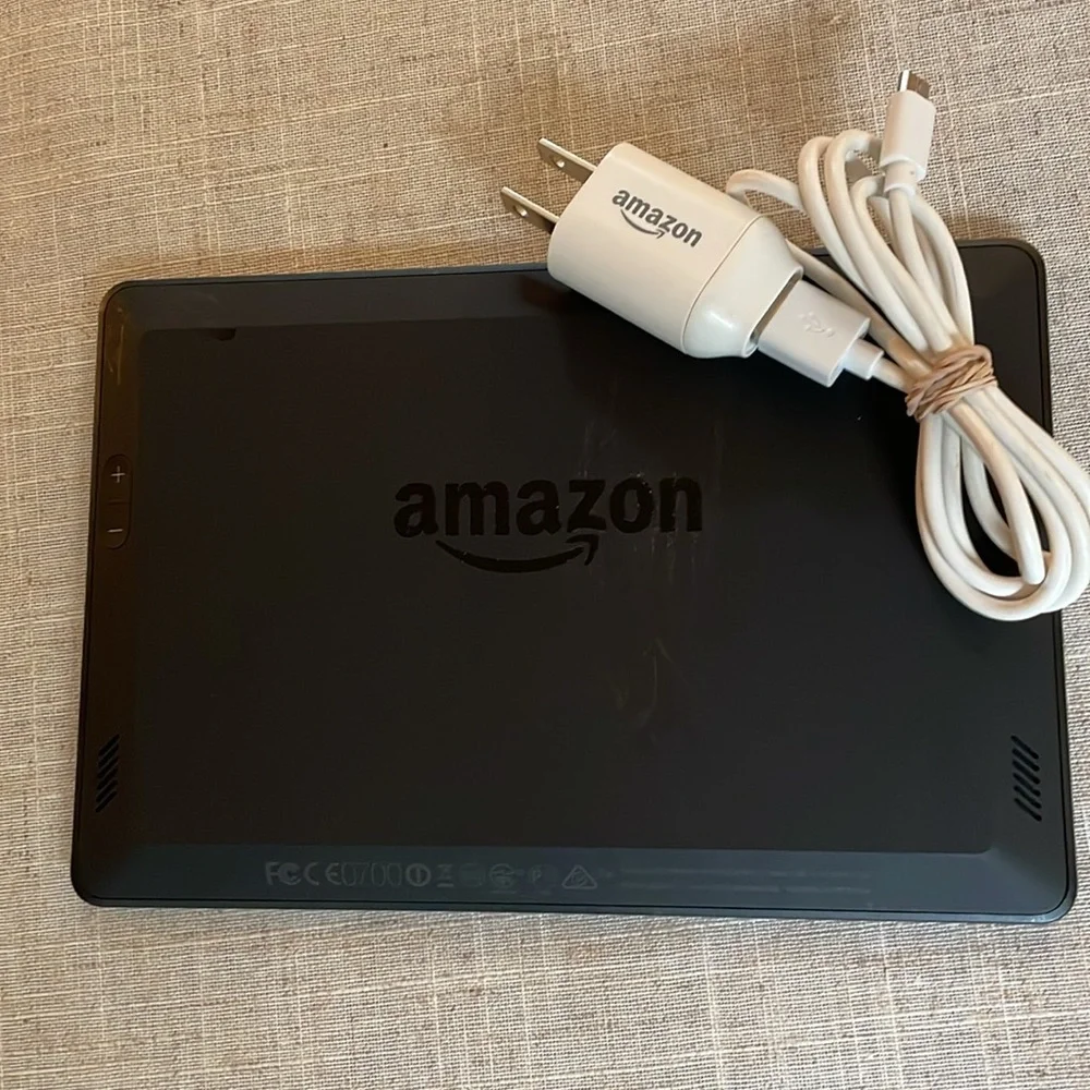 Amazon Kindle Fire HD 3rd Gen. Black Tablet w/ charger